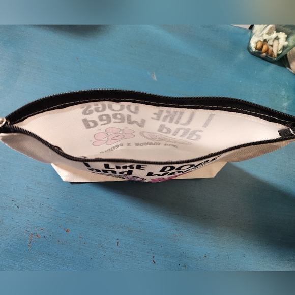 Make Up Bag - Picture 6 of 6